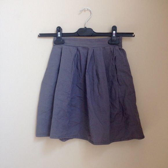 Grey Skirt with pockets and Fitted Waist