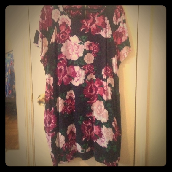 Dorothy Perkins floral rayon dress