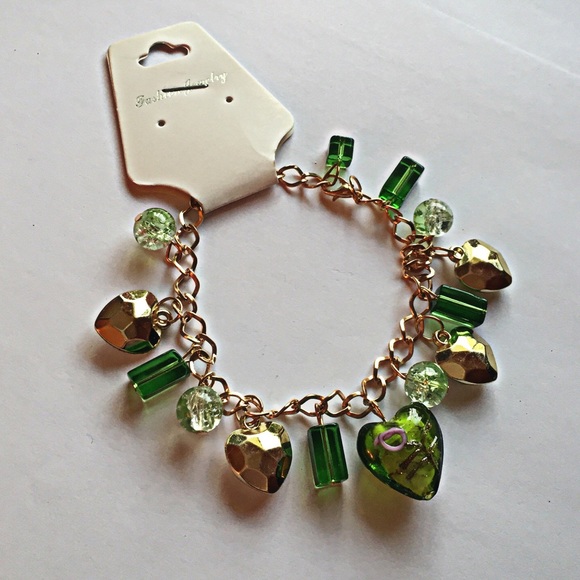 ❗️🚫SOLD❗️'Lover's Key' Charm Bracelet - Picture 2 of 2