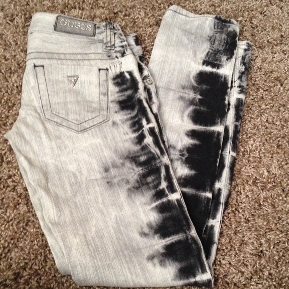 TRADING WITH BROOKE 👍🎉Guess skinny jeans!!