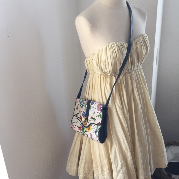 🔱SOLD 🔱 Gucci  Floral Vintage Crossbody - Picture 2 of 4