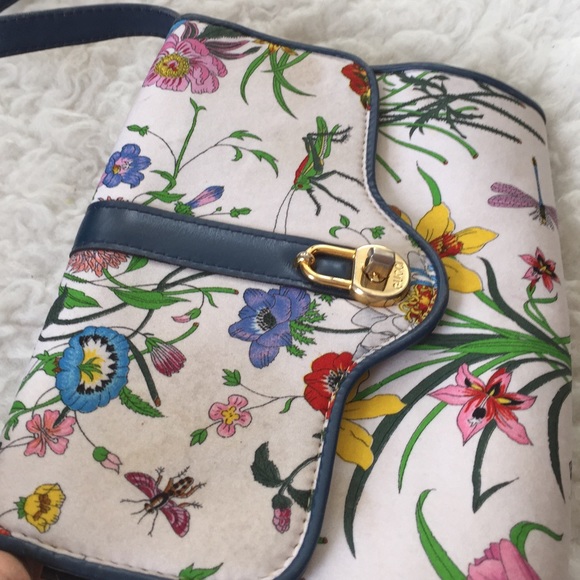 🔱SOLD 🔱 Gucci  Floral Vintage Crossbody - Picture 4 of 4