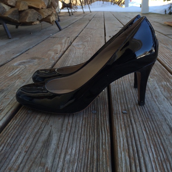 🎉Sale🎉New black Michael Kors pumps - Picture 3 of 4