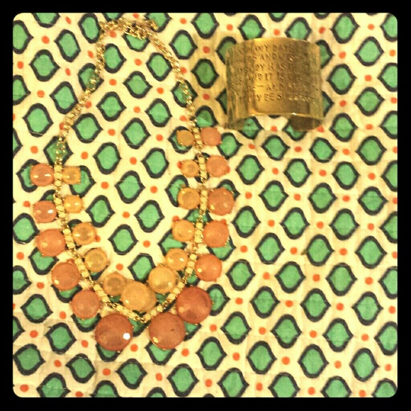 Peach and coral necklace (1 size fits all) & cuff - Picture 1 of 1