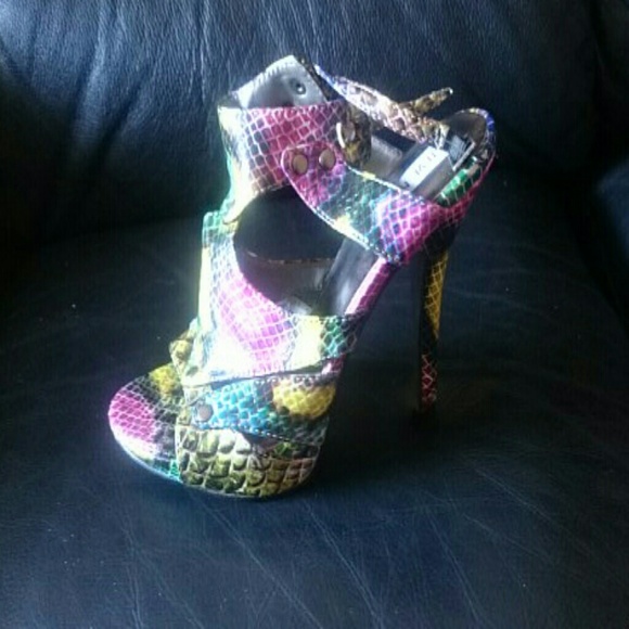 Steve Madden snake skin multi colored heels