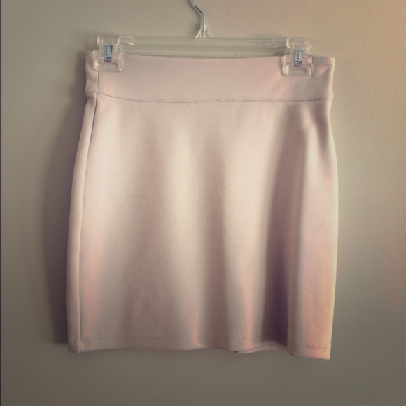 ‼️SOLD ‼️Urban Outfitters Tan Fitted Skirt