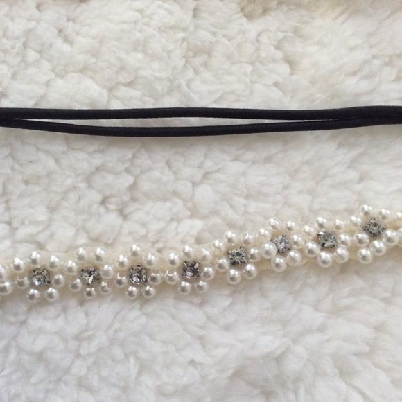 Pearl Elastic Headbands - Picture 3 of 3