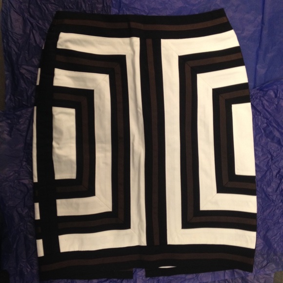 White House Black Market Skirt