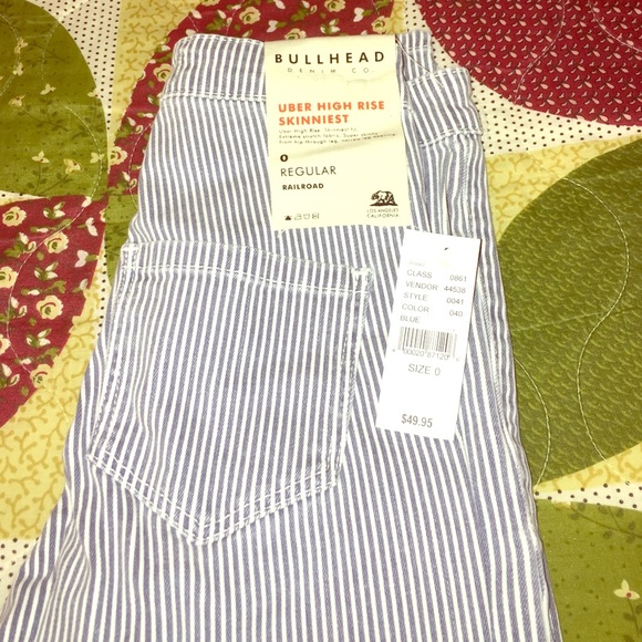 Bullhead High-rise Skinny Jeans HAS TO GO!