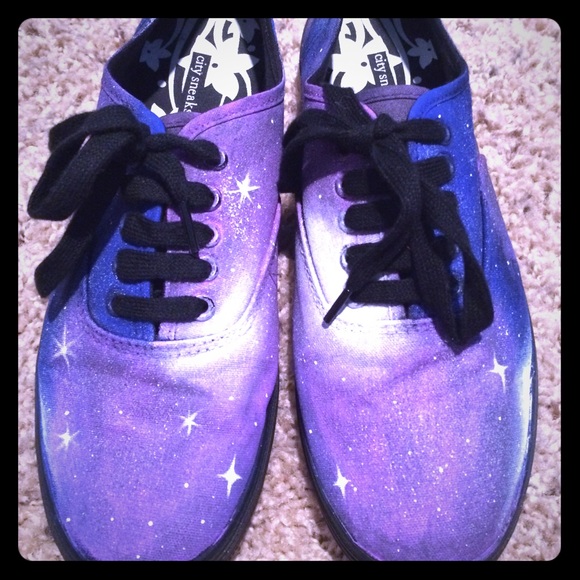 Galaxy (van-like) Shoes Size 8 Women's - Picture 1 of 3