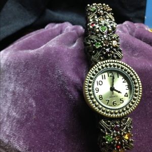 💟 SOLD 💟Gold overlay rhinestone bracelet.