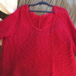 Free people sweater in awesome condition!