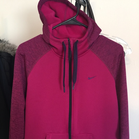 Nike women's therma-fit