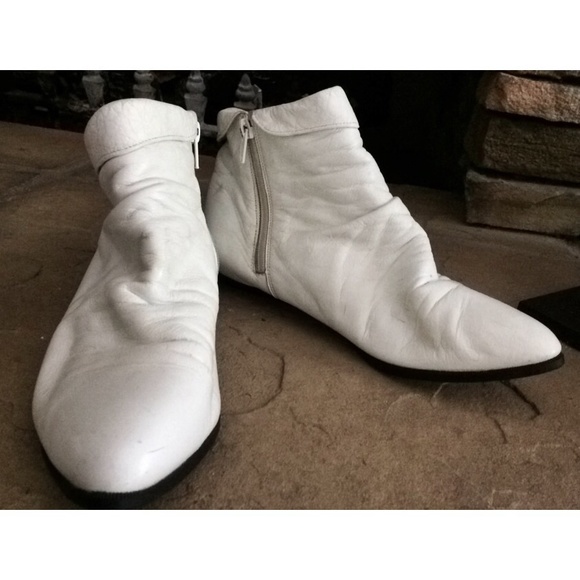 Vintage white leather ankle boots
