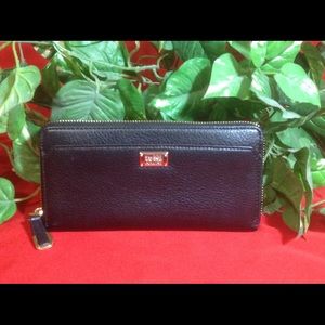 <sold> Coach Madison leather wallet