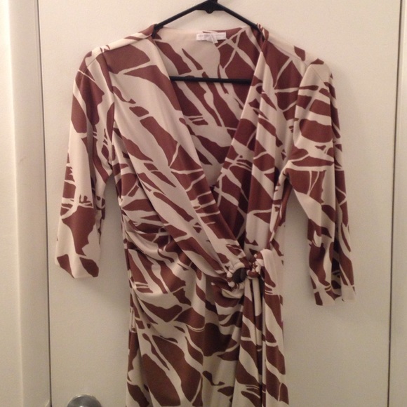 New York & Co brown & white wrapdress