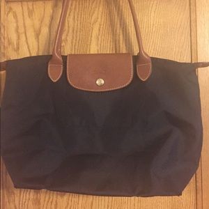 Authentic Black medium size Longchamp Le Pliage