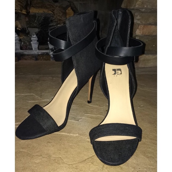 Joe's jeans NWOT heeled sandals size 7