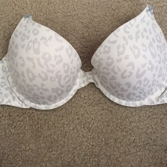 34D PINK Victoria's Secret bra