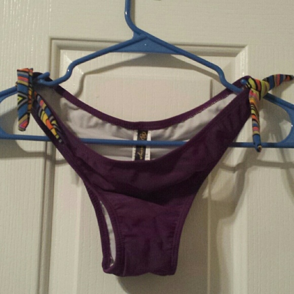 Bikini swimsuit - Picture 2 of 4
