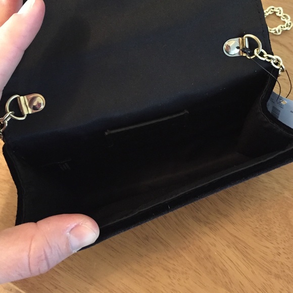 NWT! Limited black crossbody purse w/ bow - Picture 4 of 4