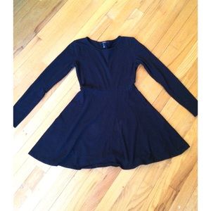 Long-sleeved black dress