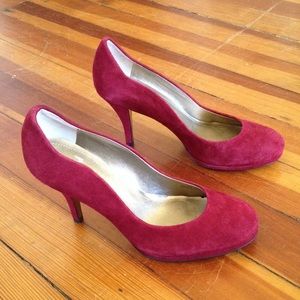 Beautiful Tahari Red Suede Heels