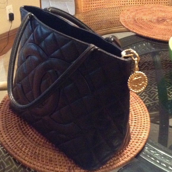 Authentic Chanel Purse - Picture 2 of 4