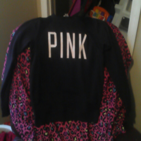 TRADED VS Pink Pullover Sweater BNWOT