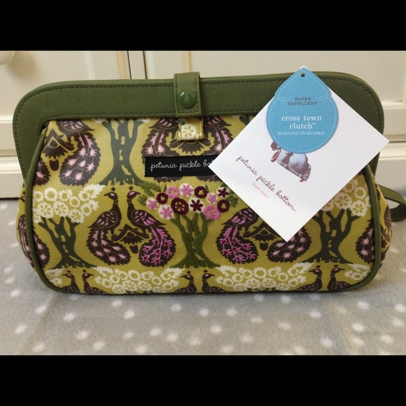 Petunia Pickle Bottom Mumbai Clutch NWT