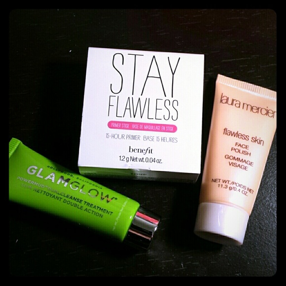 Benefit! Laura mecier and glam glow minis !