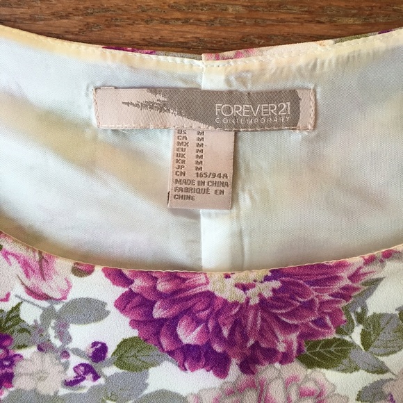 SOLD Vibrant Spring Floral Dress - Picture 2 of 3