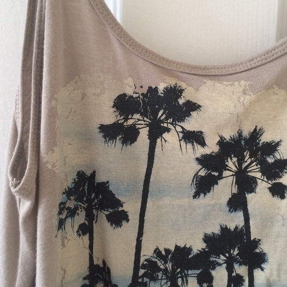 Swingy graphic tank - Picture 2 of 4