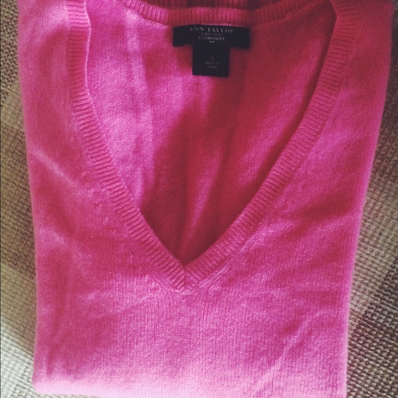 Ann Taylor cashmere sweater-barely worn! Soofft!! - Picture 2 of 2