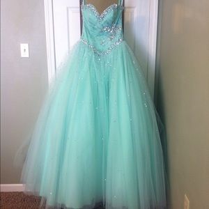 Prom dress