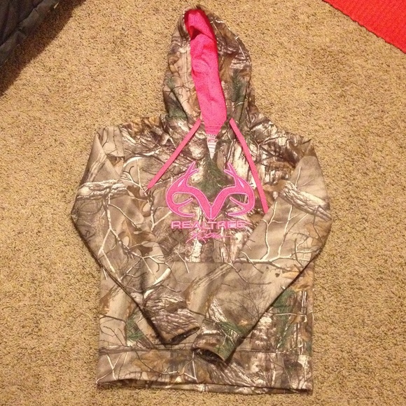 Realtree pink and camo hoodie!