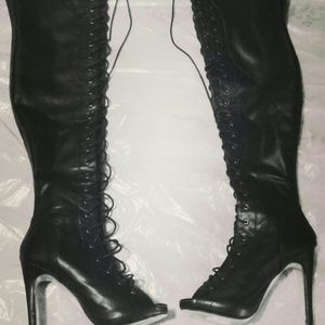 High black laced boots