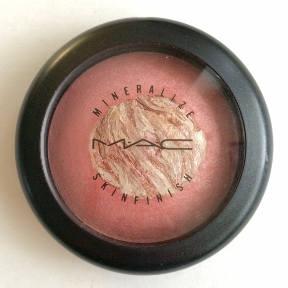 MAC mineralize skin finish