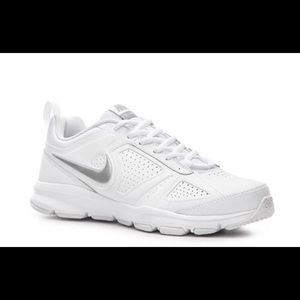 Nike T-lite XI cross training shoe
