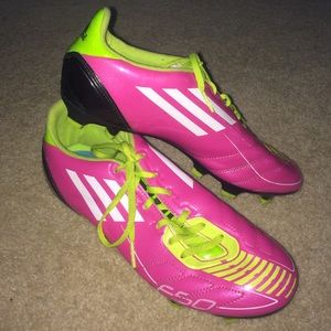 Adidas F10 soccer cleates