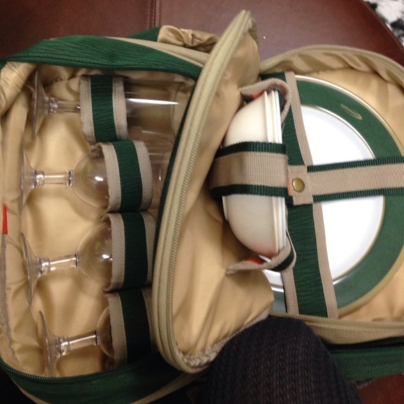 Picnic back pack - Picture 2 of 2