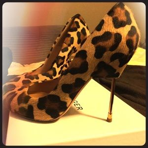 Kurt Geiger Leopard Pump