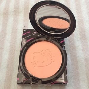 MAC Cosmetics x Hello Kitty Tahitian Sand Powder