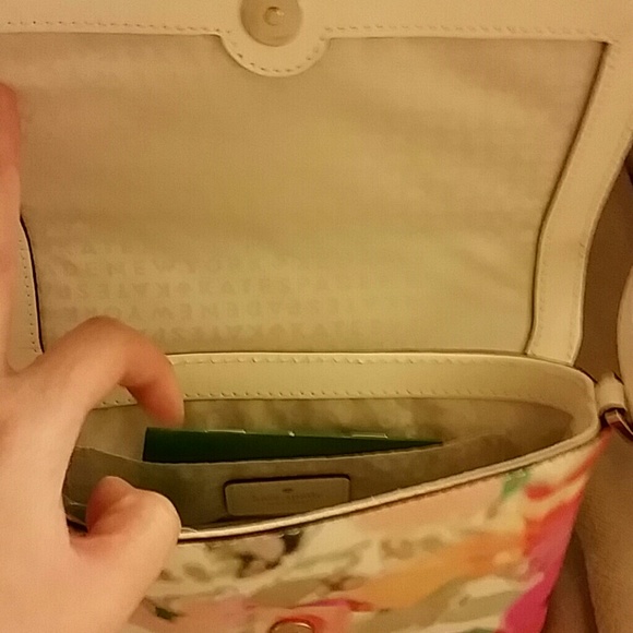 Floral Kate Spade Bag/Crossbody - Picture 3 of 4