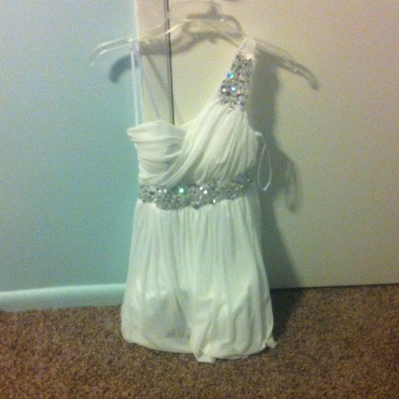 Camille La Vie formal dress.