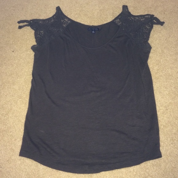American Eagle top