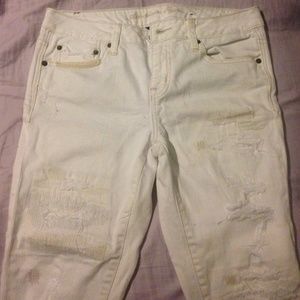 White american eagle ripped jeans