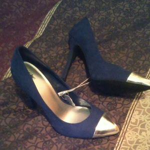 Navy blue heels with silver toe tip New never worn