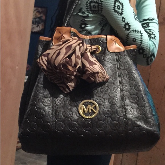 Brown MK HANDBAG with scarf!!