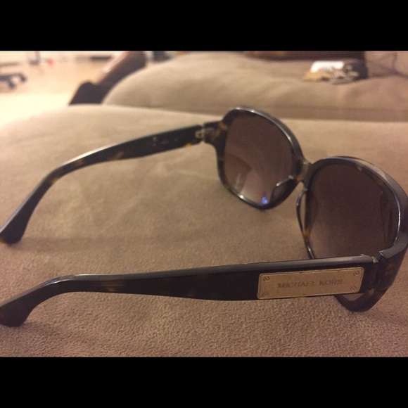 Michael Kors brown medium frame sunglasses